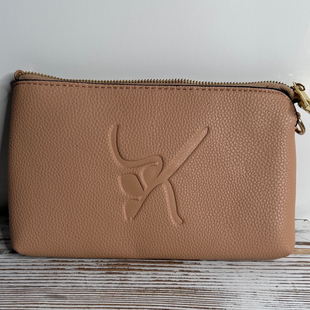 Elegant Tan Leather Wristlet